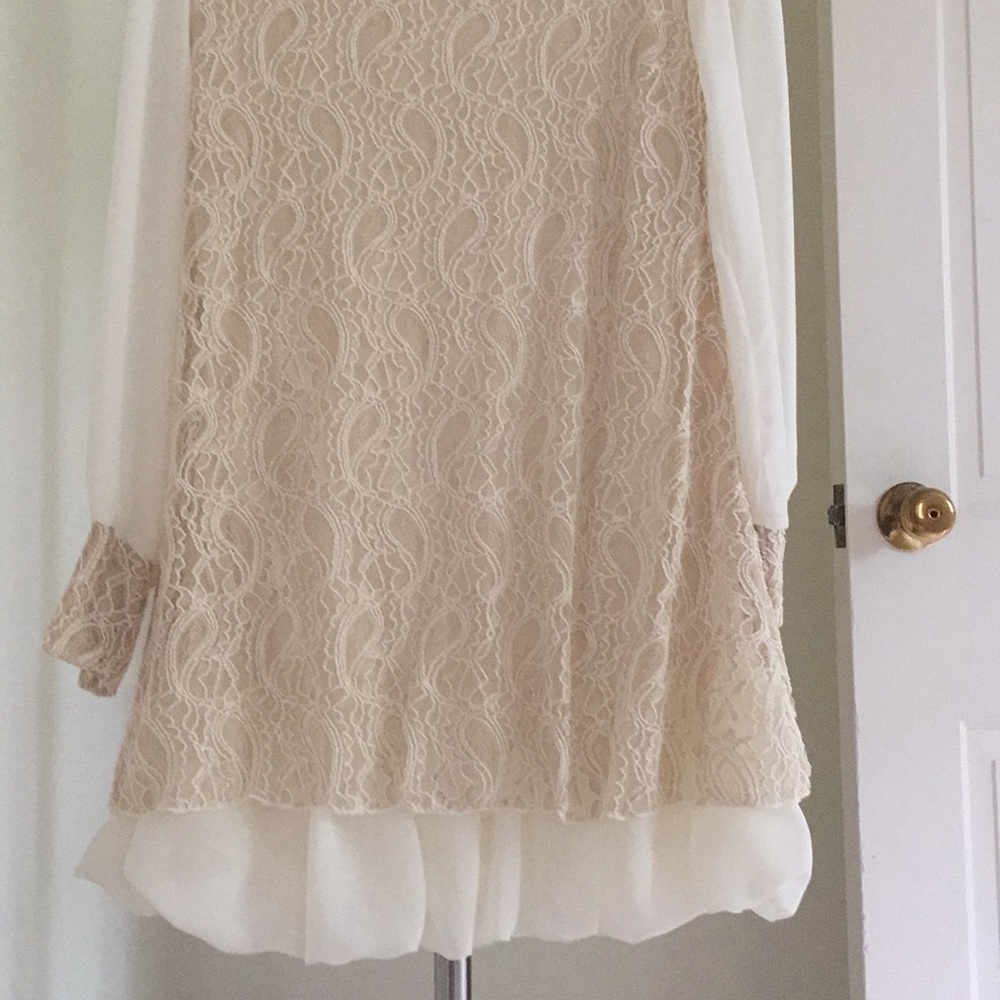Blouse - Picture 2 of 3